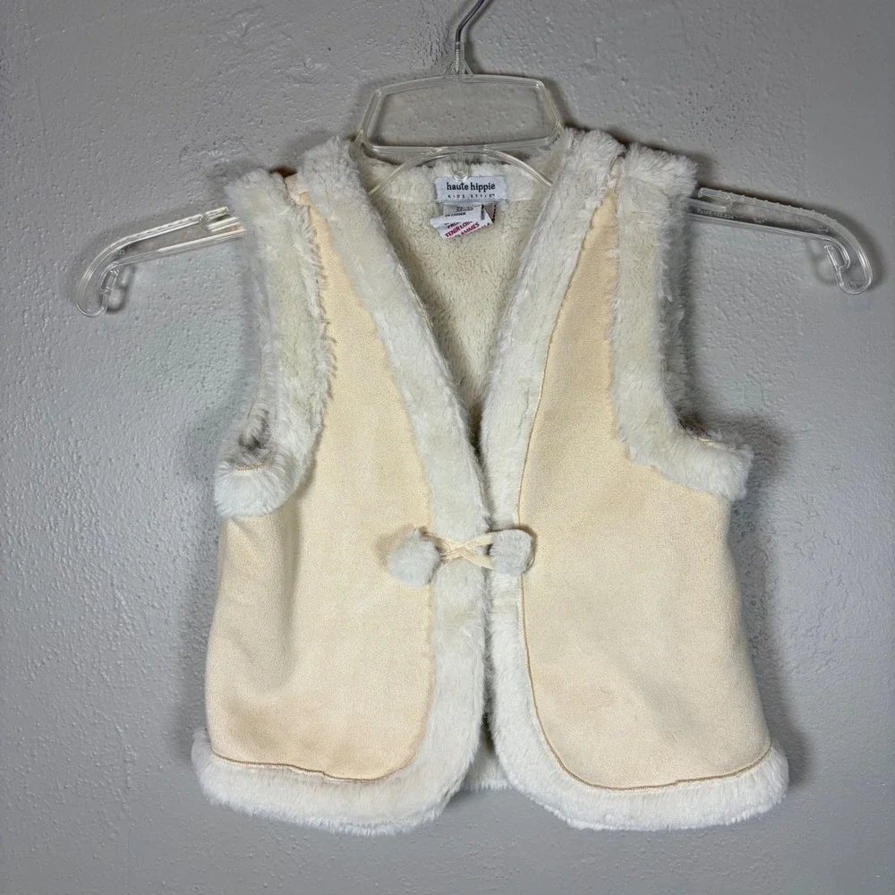 Haute Hippie Kids‎ Style Beige Faux Suede Fur Trim Pom Pom Vest Size 3T Cream